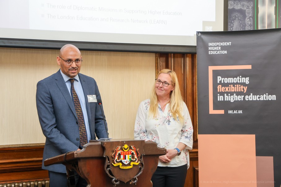 Dr Mohamed El-Ansari and Joy Elliott Bowman